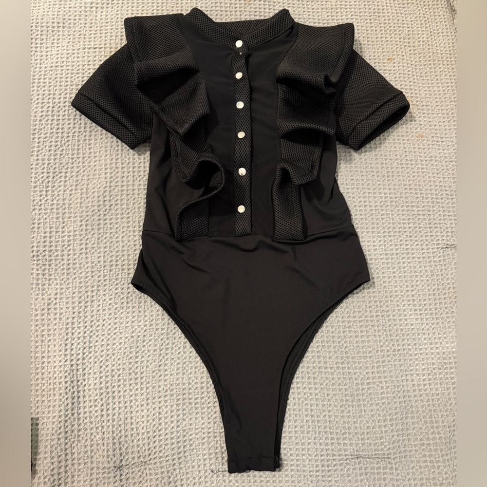{QUEEN} Black Ruffle Bodysuit